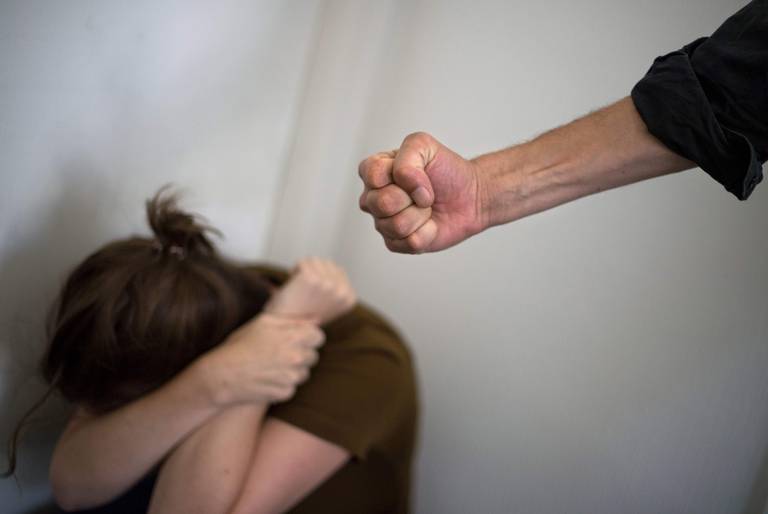 Vold i hjemmet dreper mange kvinner.
