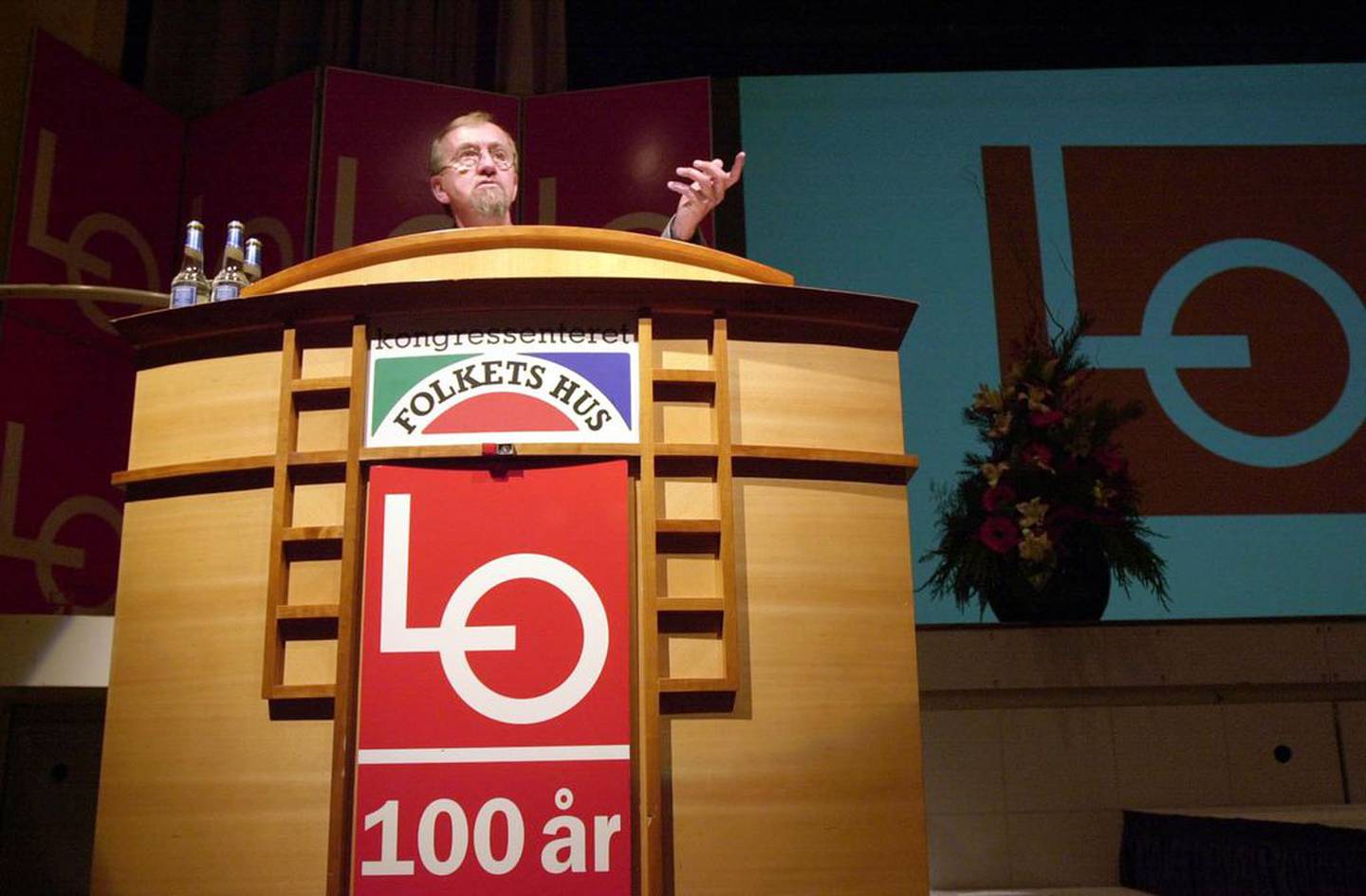 Yngve Hågensen og LO feiret 100-årsjubileum i 1999.