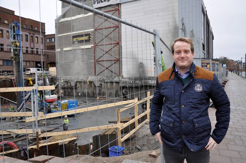 Vekst: Amund Tvete Hermansen, leder i Østfold Eiendomsmeglerforening, har regnet på prisveksten i boligmarkedet når Intercity står ferdig. FOTO: ELISABETH SKOVLY