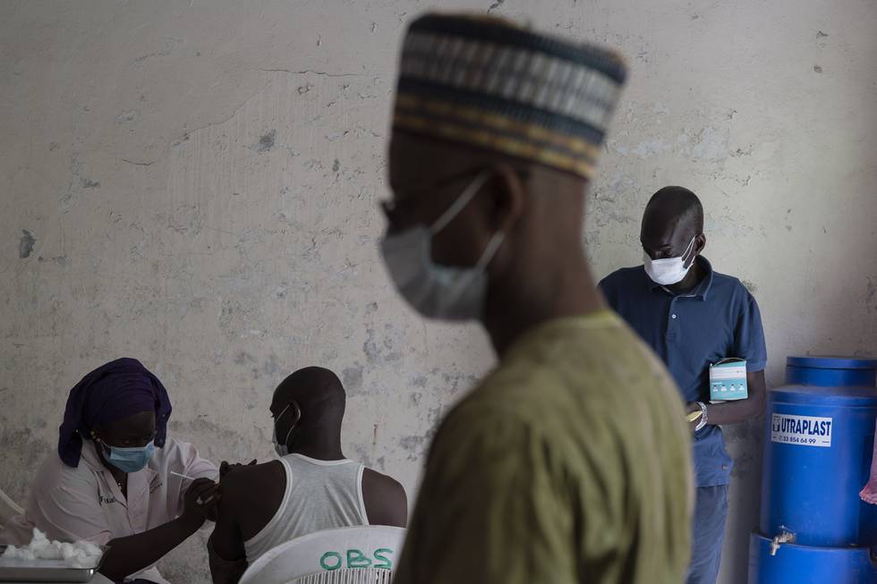 WHO sier det blir en økning i leveransene av vaksiner til Afrika framover.
Foto: AP / NTB