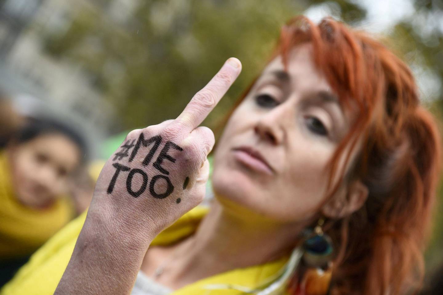 Kvinnekampen #metoo mangler historisk sidestykke. Den lille emneknaggen mobiliserte kvinner over hele verden til å dele og protestere mot seksuell trakassering på arbeidsplassen.  FOTO: AFP/NTB SCANPIX