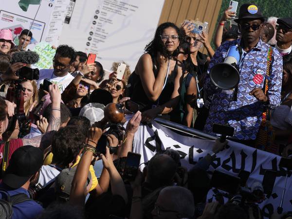 COP27: Demonstrasjon til støtte for sultestreikende aktivist