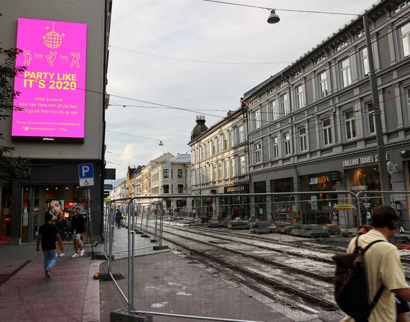 Ivan Krastevs nye bok utgitt på Res Publica er kanskje det beste stedet å begynne om man vil utvide horisonten rundt covid-19 og epidemien vi fortsatt er inne i. Her «Party Like It’s 2020»-kampanjebilder i Oslo.