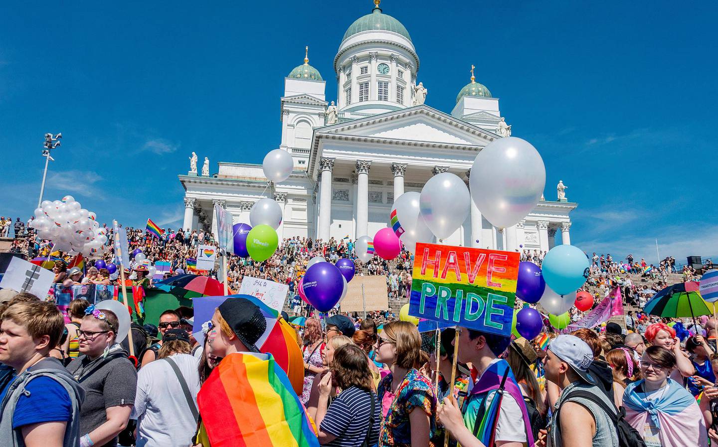 I 2019 skårer Helsinki høyt innenfor bærekraft, tilgjengelighet, digitalisering, kulturarv og kreativitet. Her fra Gay Pride i 2016, med byens domkirke i bakgrunnen. FOTO: JENS SØLVBERG/NTB SCANPIX