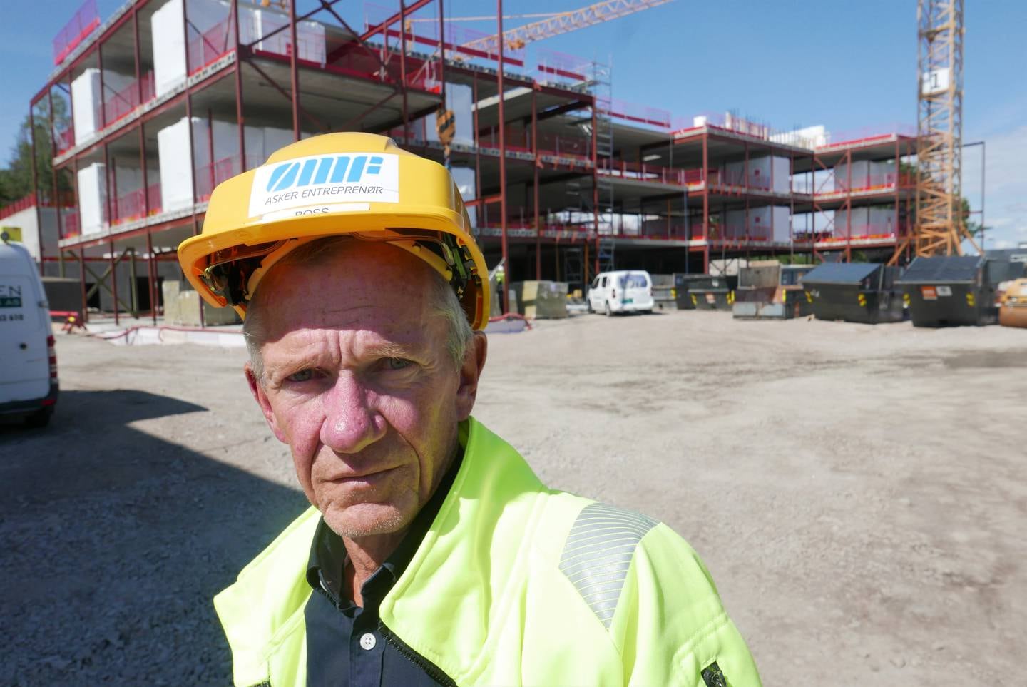Prosjektleder Tore-Jan Rønning for Asker Entreprenør konstaterer at byggingen av nye Onsøyheimen sykehjem holder tidsskjemaet så langt, noen måneder etter byggestart.