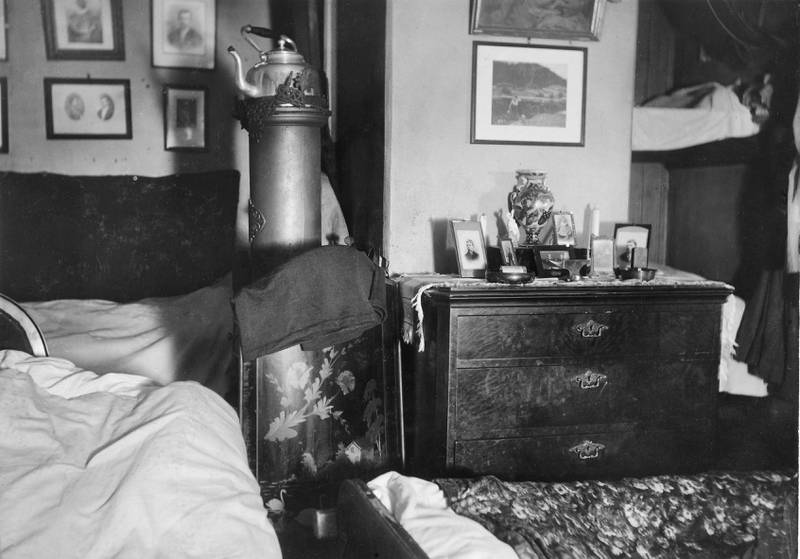 Kombinert stue/soverom ca. 1930. FOTO: NANNA BROCH/OSLO MUSEUM