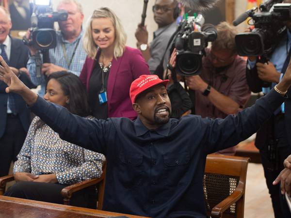 Kanye West ansetter holocaust-fornekter: – Et personlig stunt