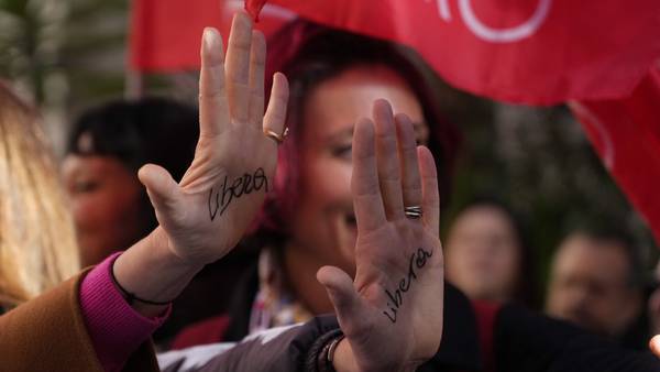 Historisk lov om vold mot kvinner endelig vedtatt i EU