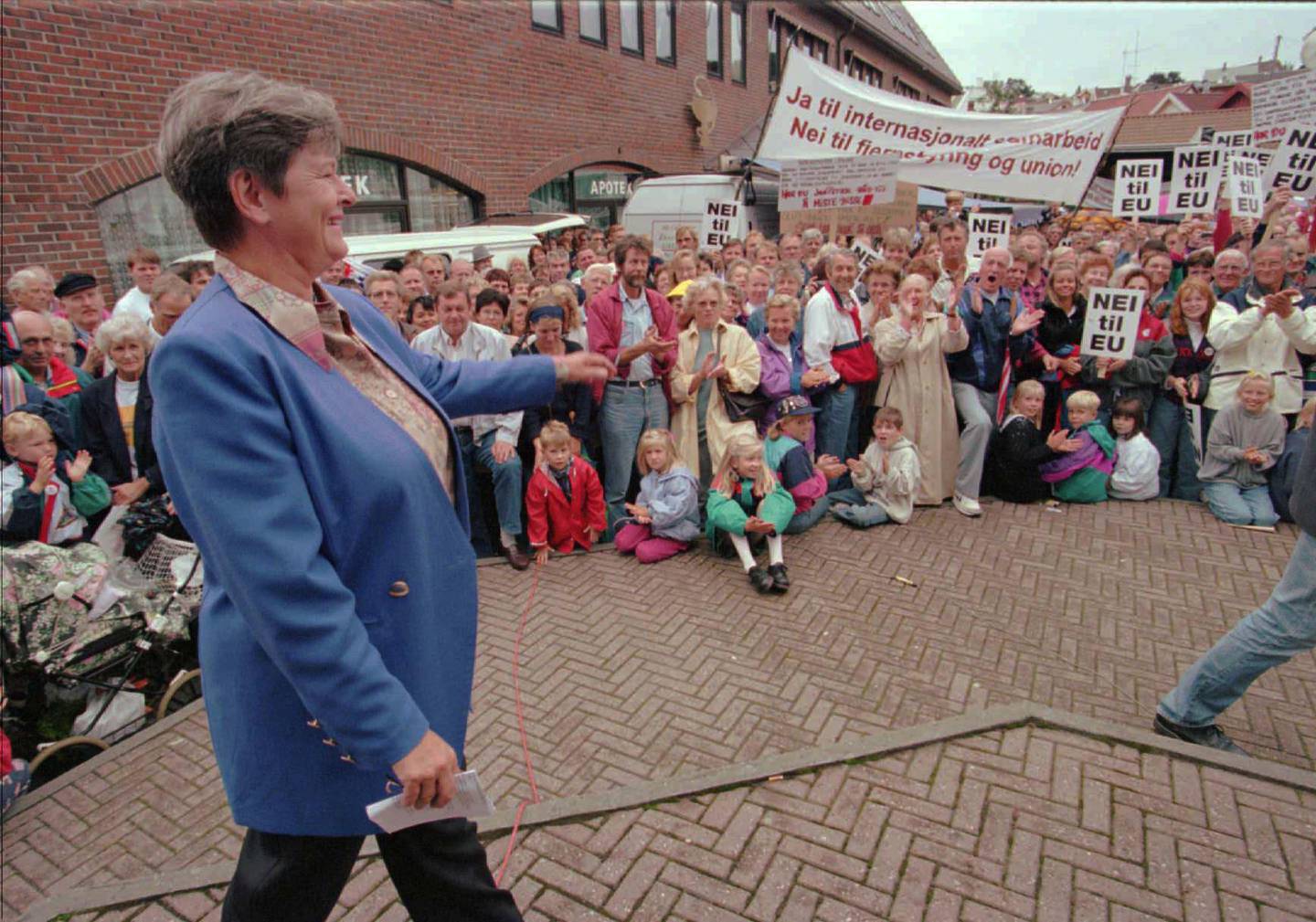 Daværende statsminister Gro Harlem Brundtland på folkemøte under EU-kampen i 1994.