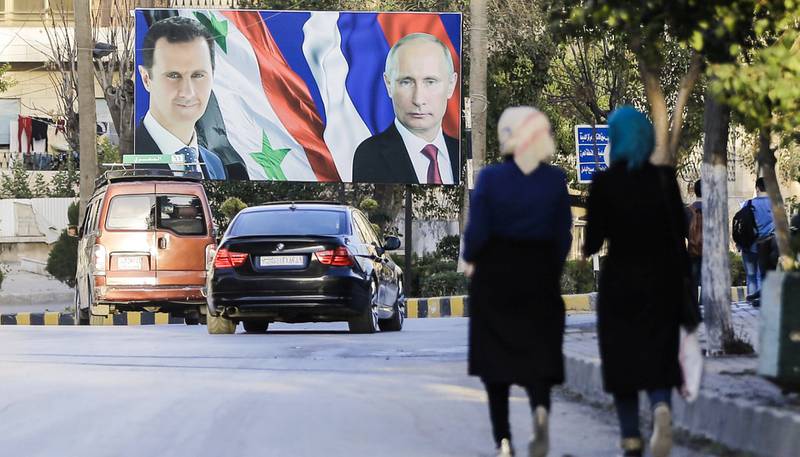 Med støtte fra Russland går Syria videre for å vinne nye territorier fra opprørerne. I Aleppo, hvor denne   plakaten av Vladimir Putin og Bashar al-Assad er, har regimet for lengst fått kontroll.