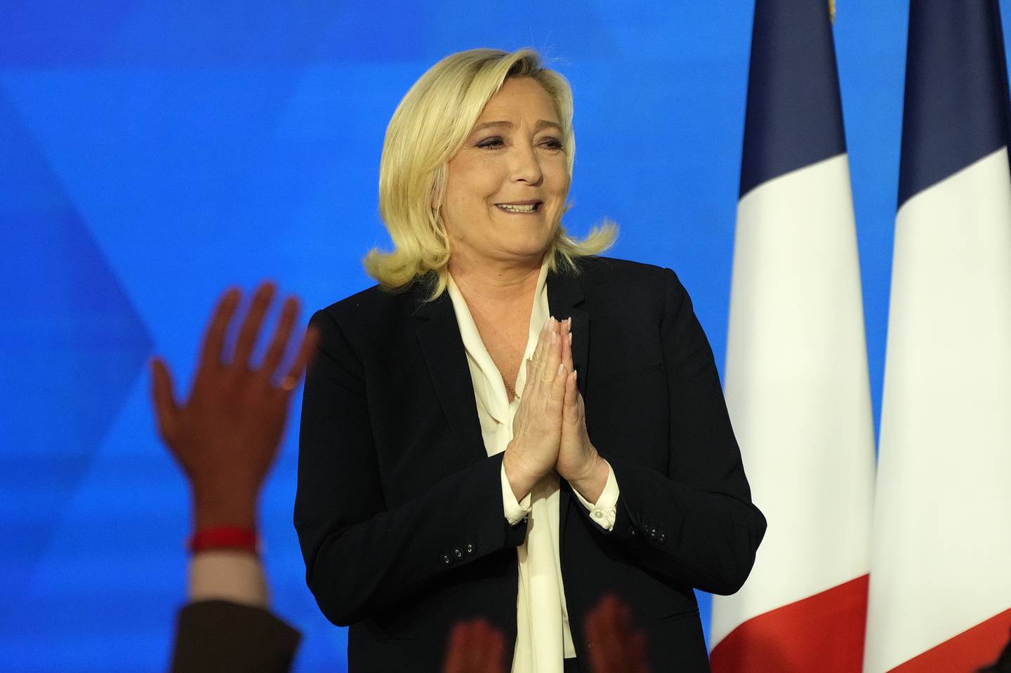 Ytre høyres Marine Le Pen tapte presidentvalget for andre gang på rad mot Emmanuel Macron.