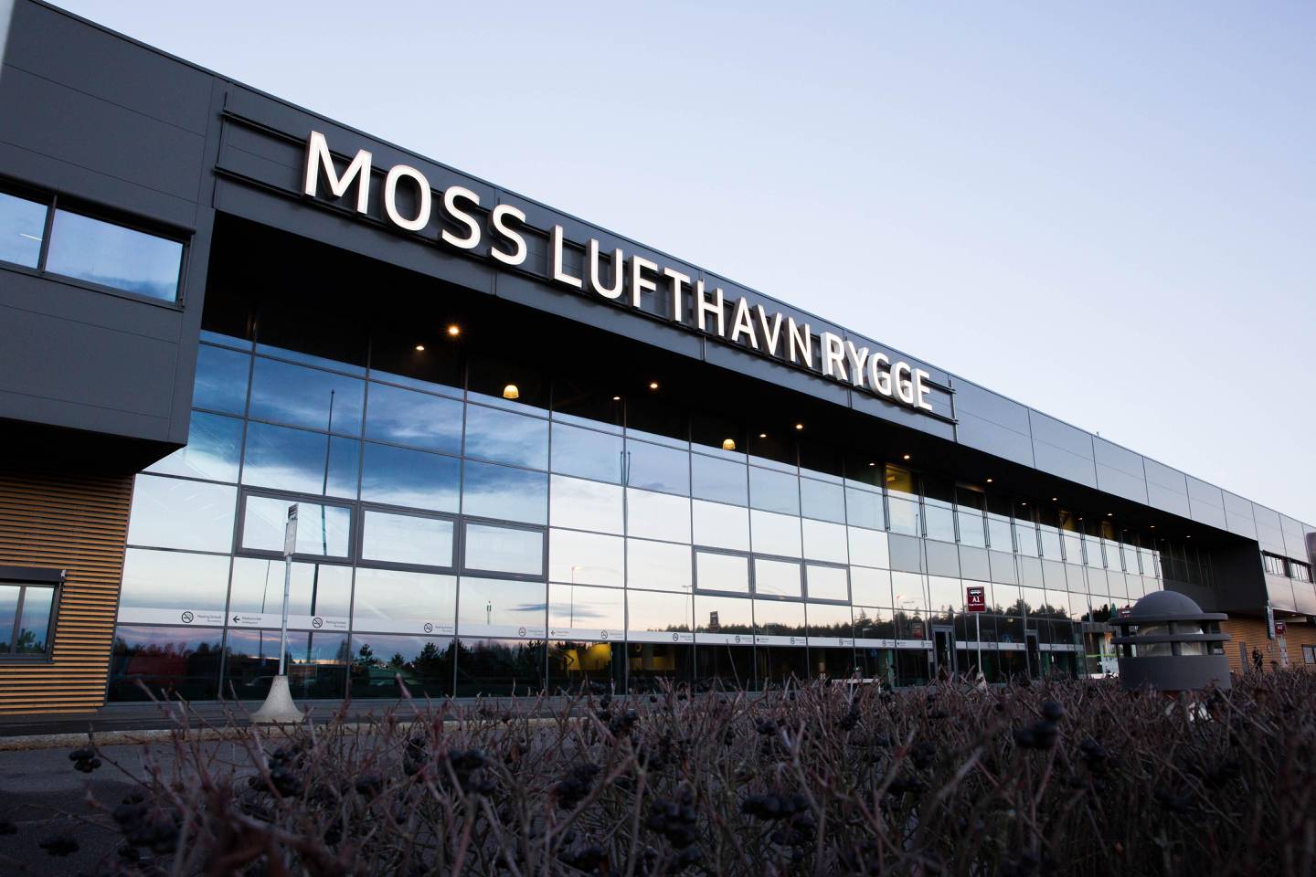 Moss Lufthavn Rygge (MLR)
