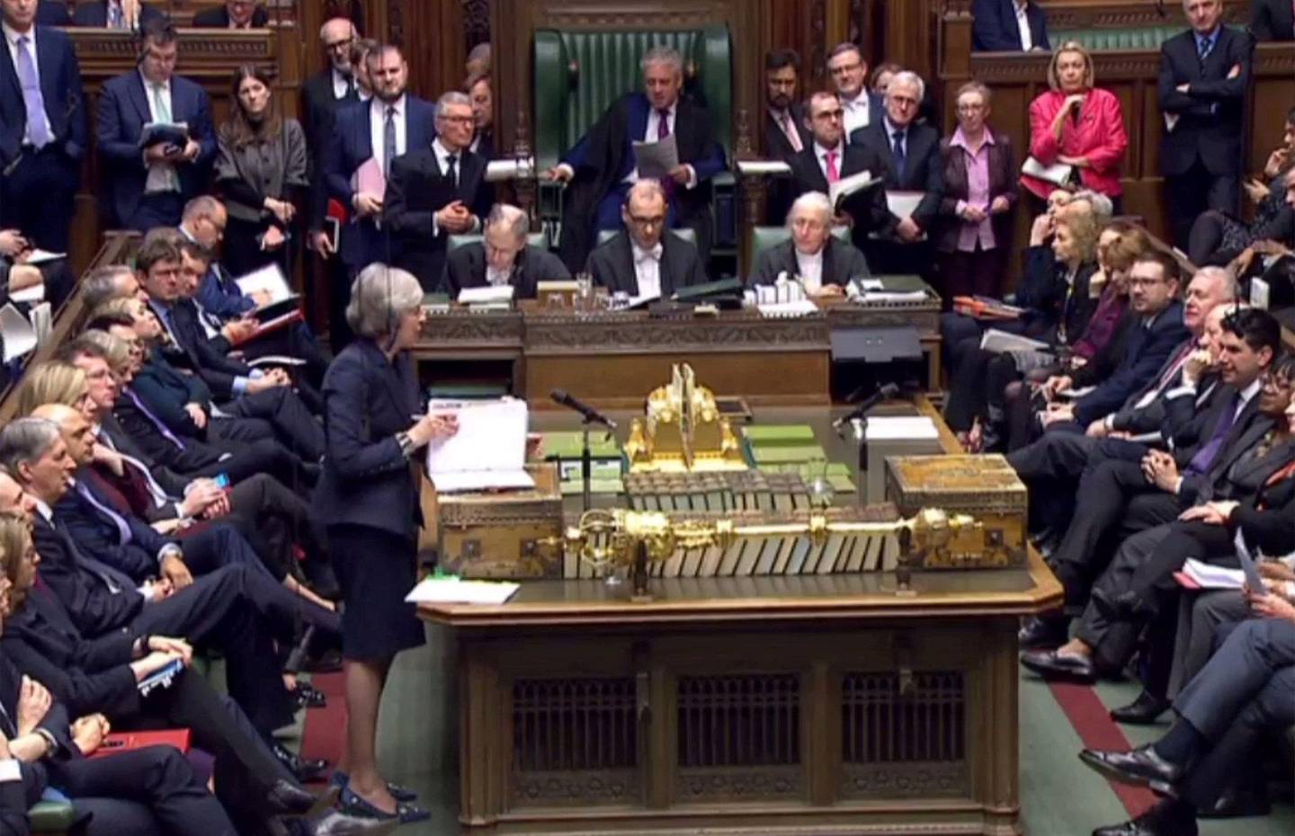 FULLT KAOS: Underhuset i parlamentet i London vil igjen møtes for avstemning om to uker. FOTO: NTB SCANPIX