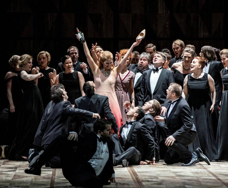 Flere teaterscener viser nå digitale oppsetninger. Operaen er blant dem, med sin egen oppsetningen av «La Traviata» fra Bjørvika på sendeplanen. Foto: Erik Berg