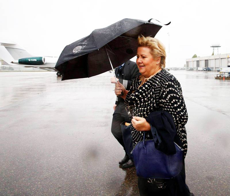 Norsk økonomi står overfor flere utfordringer. Ledighetstallene fortsetter å øke. Statsminister Erna Solberg får mye pepper fra LO for å ikke gjøre nok. FOTO: HEIKO JUNGE/NTB SCANPIX