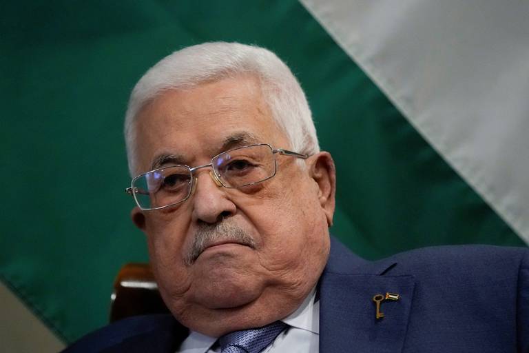 Palestinernes president Mahmoud Abbas trakk seg fra møtet med president Biden kort tid etter angrepet tirsdag kveld.