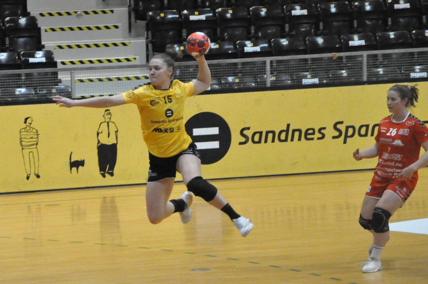 Maja Magnussen scorer ett av sine sju mål mot Rælingen. Foto: Espen Iversen