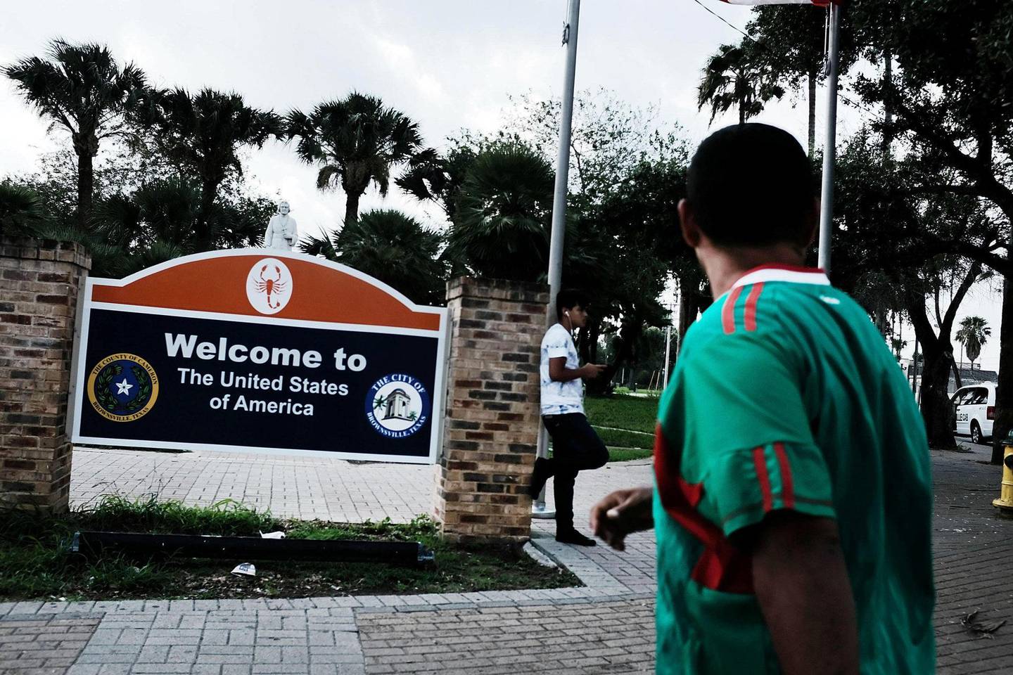 Det er nå flere mexicanere som forlater USA enn det er nye mexicanere som krysser grensa nordover. Her fra grensebyen Brownsville i Texas. Foto: AFP/NTB scanpix