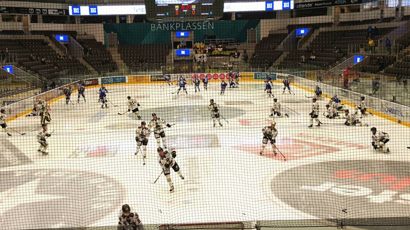 Oilers og Sparta er klare for toppkamp i DNB Arena. Foto: Pål Karstensen.