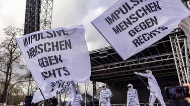 Titusener av tyskere i protest mot ytre høyre