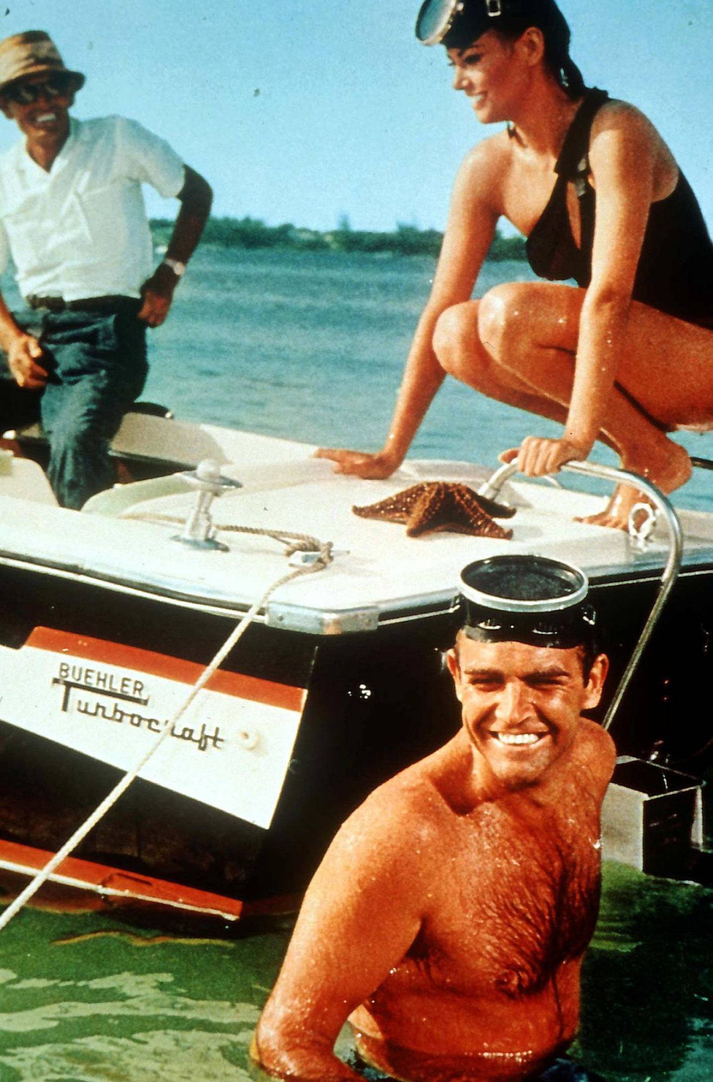 Sean Connery og Claudine Auger i «Thunderball».
Foto fra filmen.
