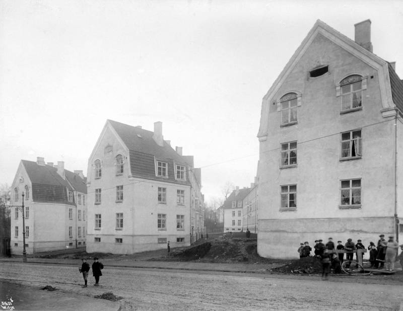 Tøyenkomplekset var det første boligprosjektet på 1900-tallet fullfinansiert av kommunen. Her et bilde fra 1915.