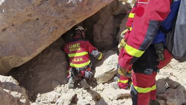 Kamp mot klokken i jordskjelvrammede Marokko – over 2.800 døde