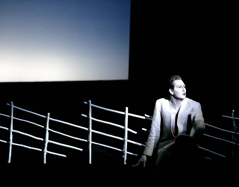Den berømte teaterregissøren Robert Wilson er igjen klar for Det Norske Teatret. Her fra Wilsons oppsetning av «Peer Gynt», 2005. FOTO: ERIK NORRUD