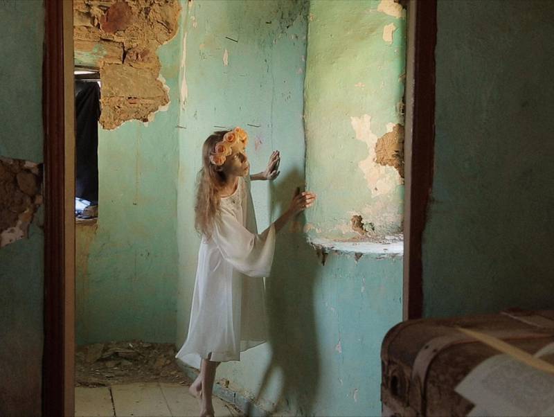 Dokumentarfilmen «Selvportrett», og den anoreksisyke fotokunstneren Lene Marie Fossen, legger aldri skjul på hun selv hele tida har kontrollen på hvordan hun framstilles.
Foto: Norsk Filmdistribusjon