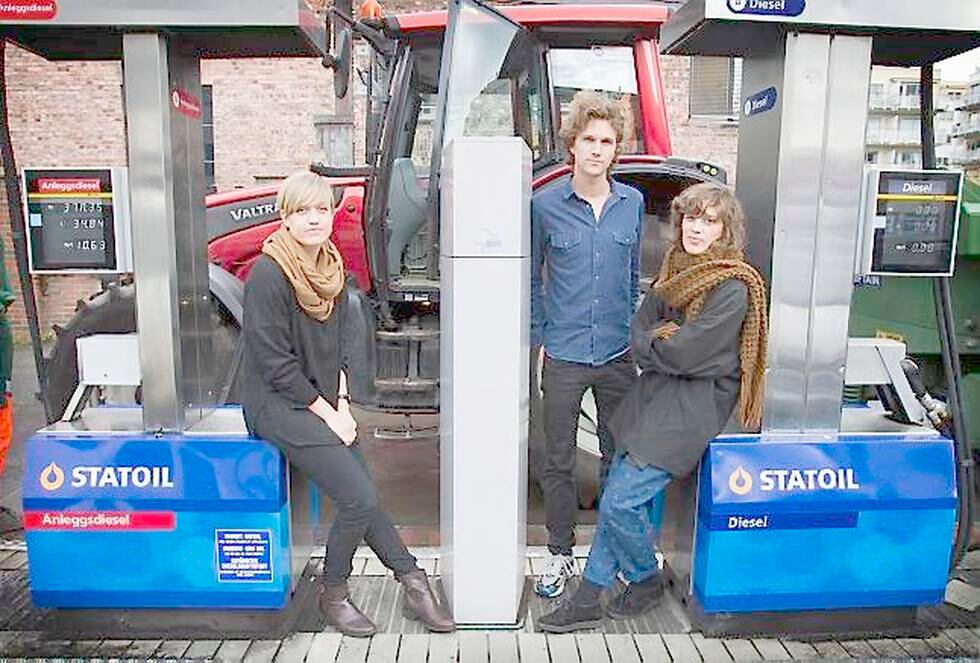 Amalie Kasin Lerstang, Synne Øverland Knudsen og Sverre Olav Trovik lager teaterstykke om Statoil-sponsing.