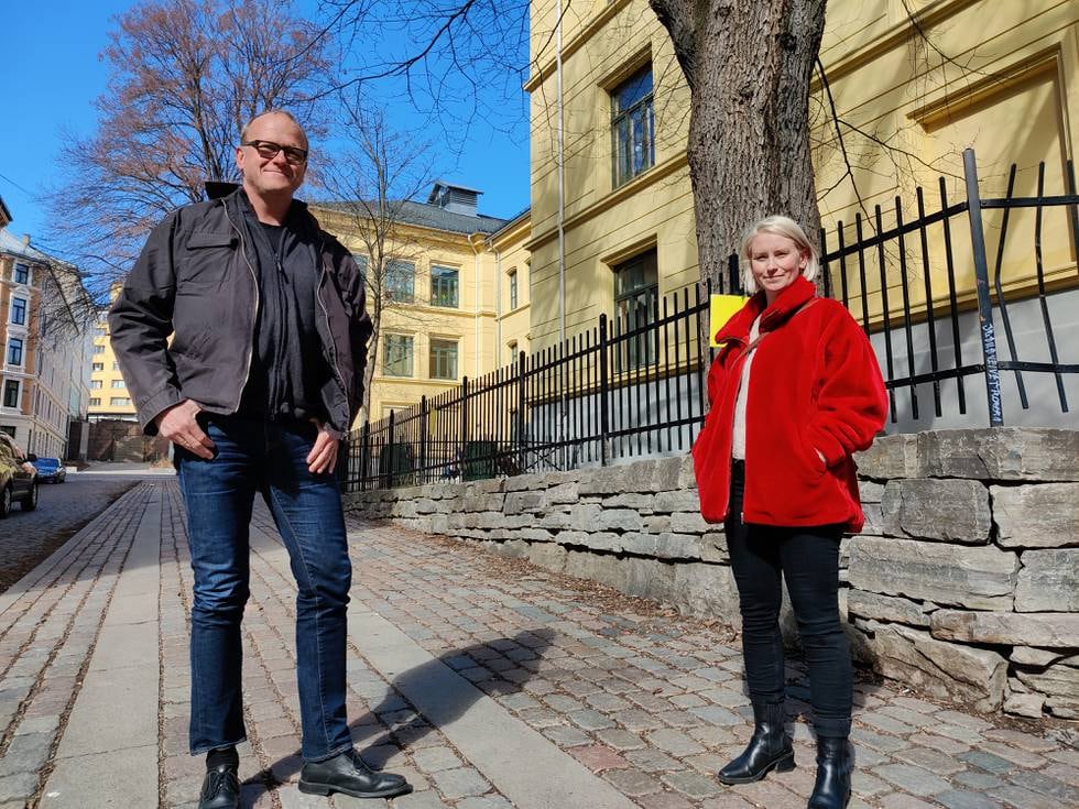 Frode Jacobsen og Line Oma i Oslo Arbeiderparti mener det må tas grep for å sørge for at elevene som har gått på skole det siste året ikke blir hengende etter med vesentlige kunnskapsmangler.