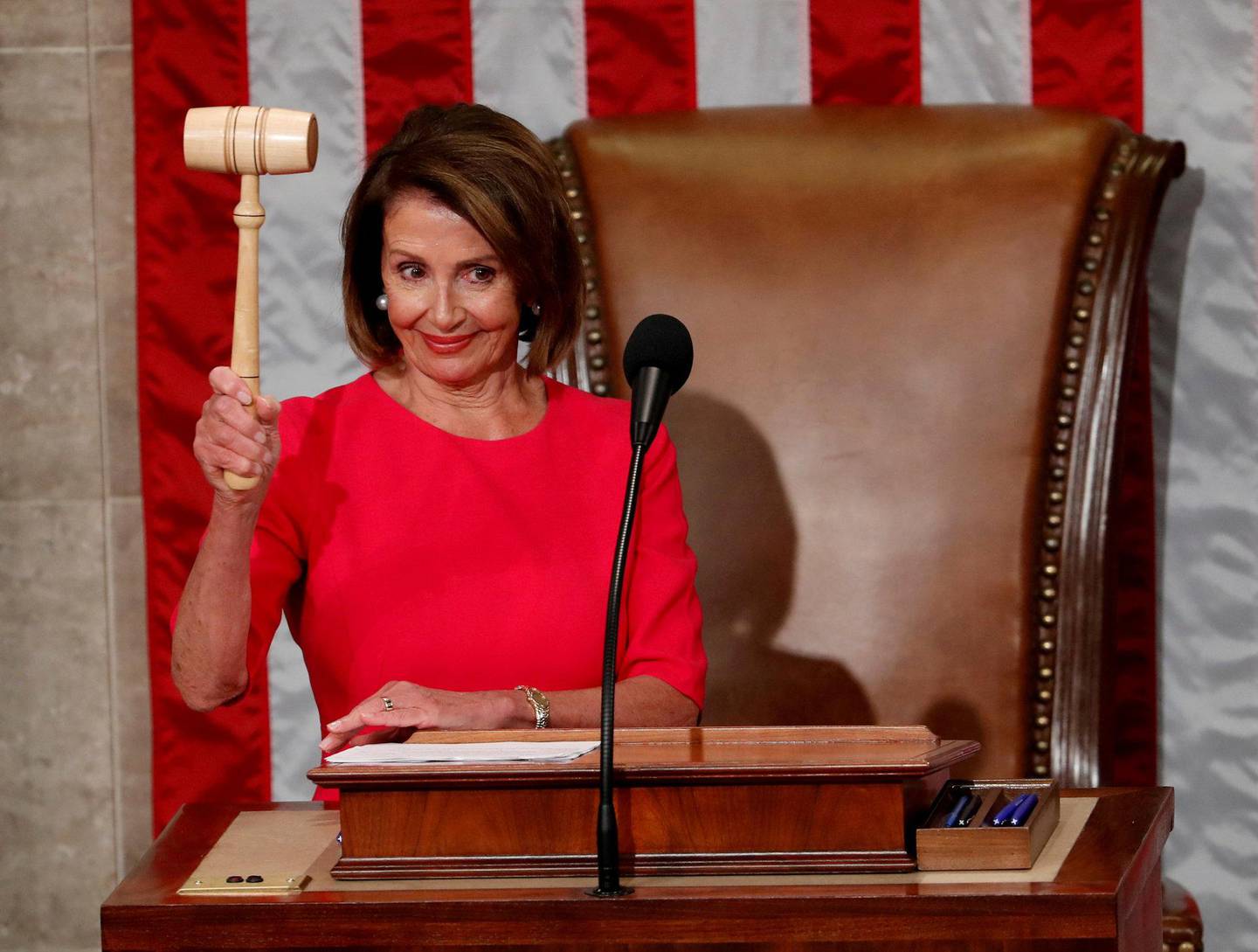 MEKTIG: Nancy Pelosi (78) inntok nettopp posisjonen som speaker i Representantene hus. FOTO: NTB SCANPIX