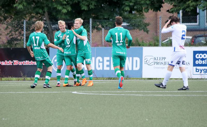 Etter et massivt FKH-press i store deler av kampen, kontret Brodd og Sindre Haarberg inn 2-0 målet ti minutter før slutt. Foto: Pål Karstensen.