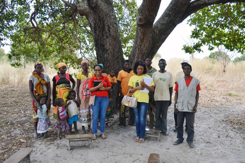 Organisasjonen Livaningo i Mosambik, her representert ved Sheila Rafi og Olinda Cuna (i henholdsvis rød og gul skjorte), er blant organisasjonene bak den siste kritiske rapporten om Green Resources. Livaningo hjelper lokalbefolkning som er blitt utsatt for det som omtales som «land grabbing», landran. Green Resources er blitt beskyldt for å bidra til dette. 