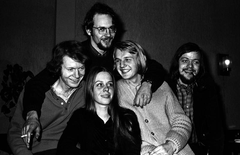 Den norske visebølgen i 1971: Øystein Sunde, Hege Tunaal, Ole Paus, Finn Kalvik og Lillebjørn Nilsen.