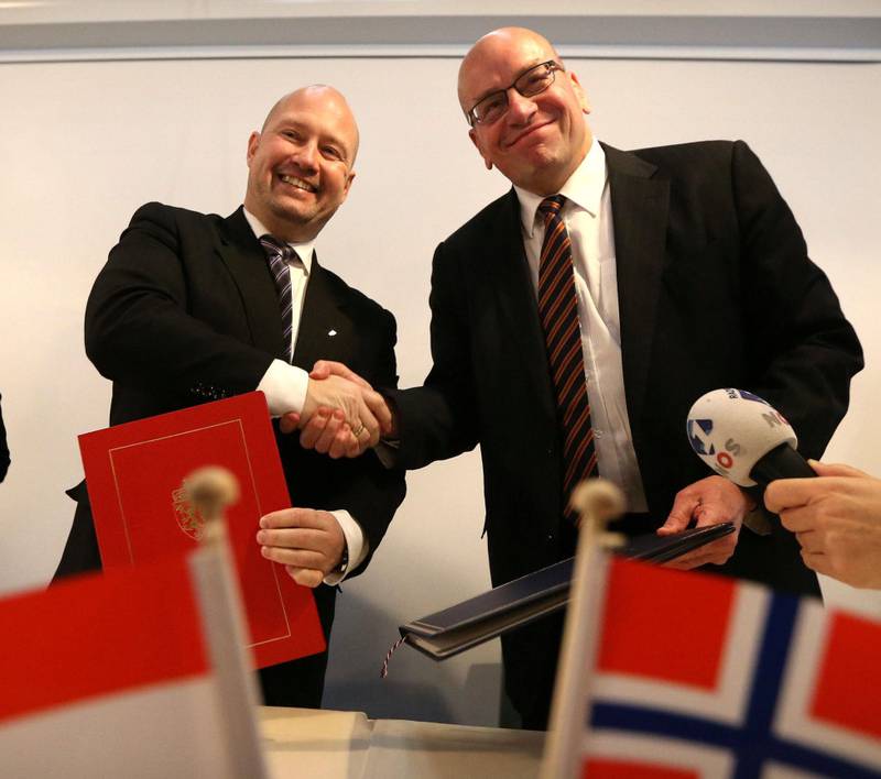 Mannen bak avtalen, tidligere justisminister Anders Anundsen (Frp), har vist til at fengslet har redusert soningskøen.