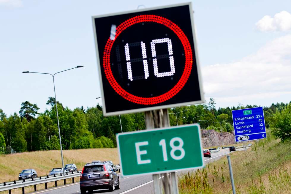 Først 13. juni 2014 fikk Norge veier med fartsgrense 110 kilometer i timen. Strekningen Kopstad-Gulli på E18 i Vestfold var én av fire strekninger med så høy fartsgrense fra den datoen. På det tidspunktet var det Frp som hadde samferdselsministeren.