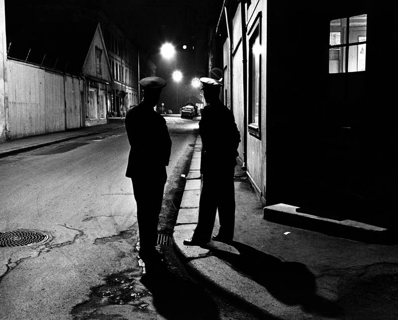 Oslo-politiet spaner etter Granatmannen en mørk kveld våren 1965. Byen holdt pusten.