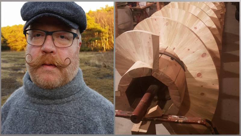 – Vår Archimedesskrue er 6,70 meter lang og veier anslagsvis ett tonn. Gjennom vinteren har vi brukt mest tid på å skjære ut og høvle kilene for hånd, forklarer Petter Wistner.