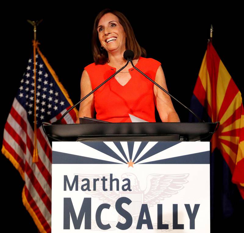 KJEMPER OM PLASSEN: Martha McSally stiller for Republikanerne i kampen om en senatsplass i Arizona. FOTO: NTB SCANPIX