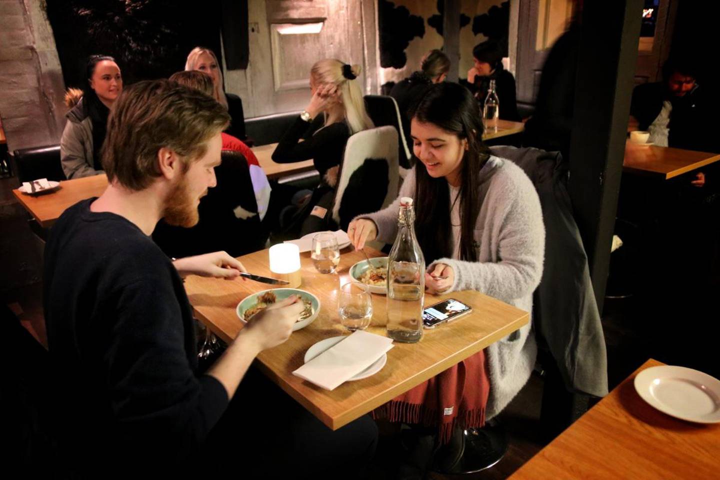Elizabeth Olivares og kjæresten Bjørn Thorsen koste seg på Bullock Steak & Bar.