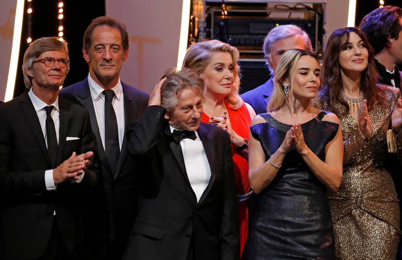 Bille August (fra venstre), Vincent Lindon, Roman Polanski, Catherine Deneuve, Elodie Bouchez og Monica Bellucci i Cannes.