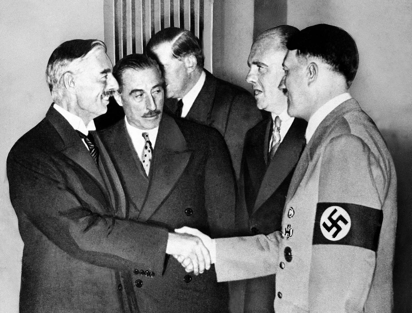 Neville Chamberlain møtte Adolf Hiter i 1938, da han spilte en avgjørende rolle for at Munchen-avtalen ble undertegnet.