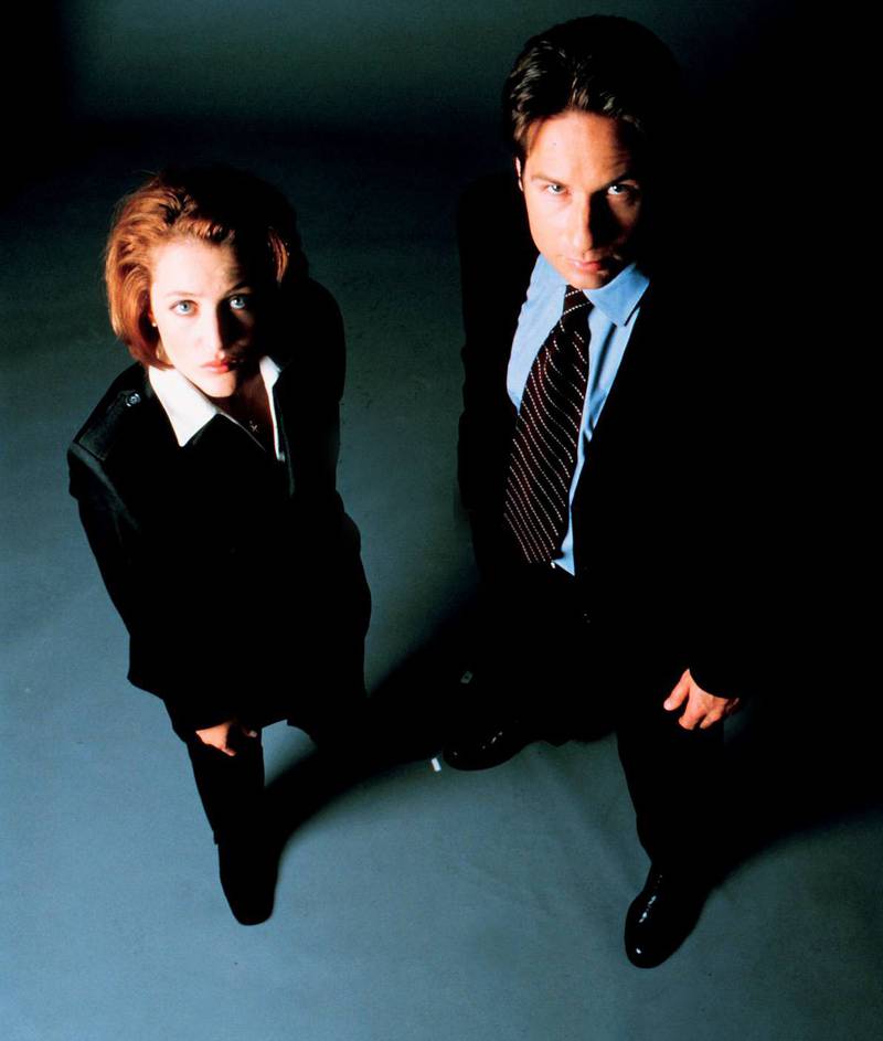 TV-bransjens nostalgitripp betyr comebacket for skulderpute-TV. FBI-agentene Mulder og Scully er beredt til å ta nye uforklarlige saker. 