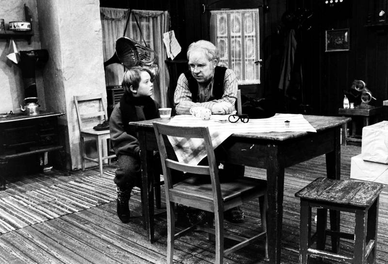 OSLO 19791109. Skuespiller Henki Kolstad som skomaker Andersen i "Jul i Skomakergata"  
