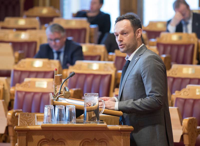 VIL SE: Torgeir Knag Fylkesnes og SV har fremmet forslag om åpenhet.