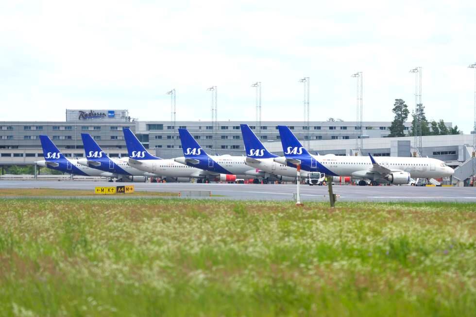 900 piloter gikk mandag ettermiddag ut i streik. Ledelsen i SAS og selskapets piloter skylder på hverandre. Konsekvensen kan bli at 45.000 reisende i Skandinavia daglig mister sine flygninger. Foto: Beate Oma Dahle / NTB