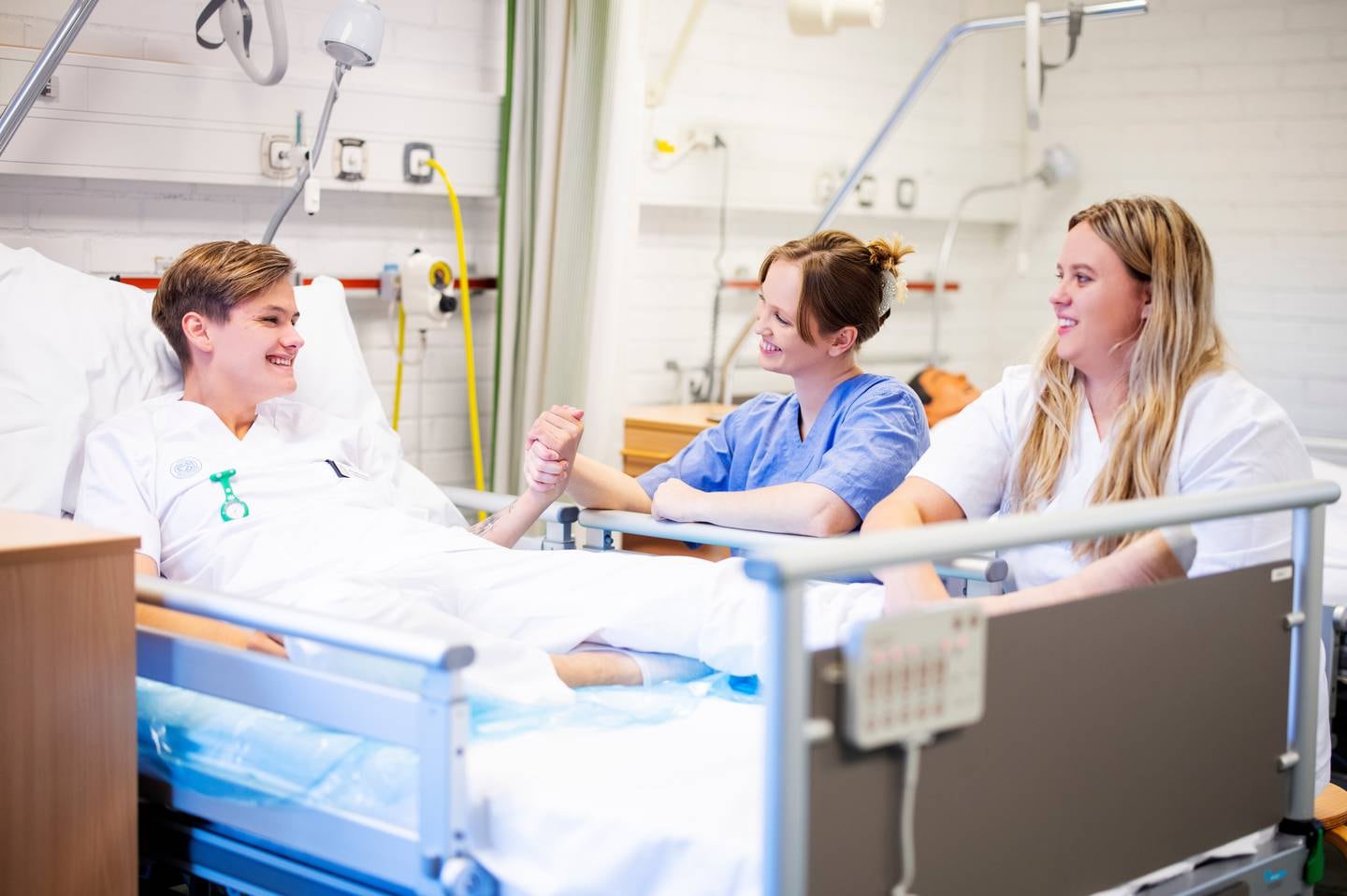 Fra 2024 vil UiS tilby sykepleierutdanning for Dalane og Hå. Her øver bachelorstudenter i sykepleie (Arkivfoto)