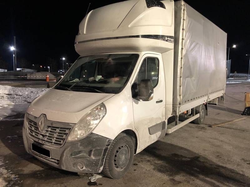 Denne varebilen hadde lastet et tonn for tungt da den passerte svenskegrensa på Svinesund onsdag.