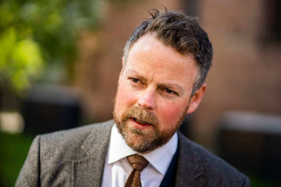 Arbeids- og sosialminister Torbjørn Røe Isaksen (H) presenterer årets trygdeoppgjør.